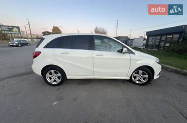 Хэтчбек Mercedes-Benz B-Class 2015 в 