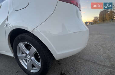 Хэтчбек Mercedes-Benz B-Class 2015 в 