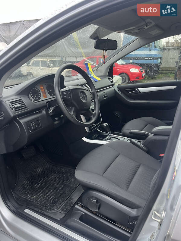 Хэтчбек Mercedes-Benz B-Class 2005 в Ровно фото 10 Хэтчбек Mercedes-Benz B-Class 2005 в Ровно