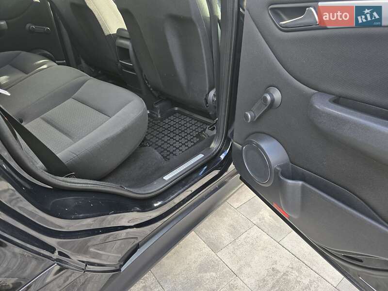 Хэтчбек Mercedes-Benz B-Class 2005 в Ивано-Франковске фото 31 Хэтчбек Mercedes-Benz B-Class 2005 в Ивано-Франковске