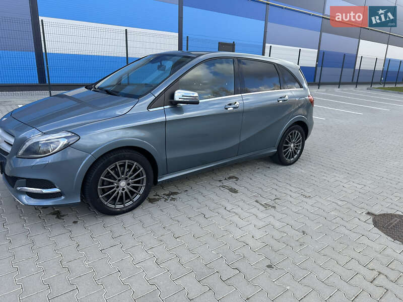 Хетчбек Mercedes-Benz B-Class 2015 в Львові фото 31 Хетчбек Mercedes-Benz B-Class 2015 в Львові