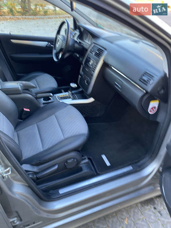 Хетчбек Mercedes-Benz B-Class 2007 в Одесі фото 21 Хетчбек Mercedes-Benz B-Class 2007 в Одесі