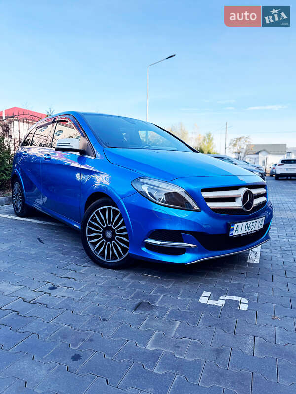 Хэтчбек Mercedes-Benz B-Class 2016 в Киеве фото 8 Хэтчбек Mercedes-Benz B-Class 2016 в Киеве
