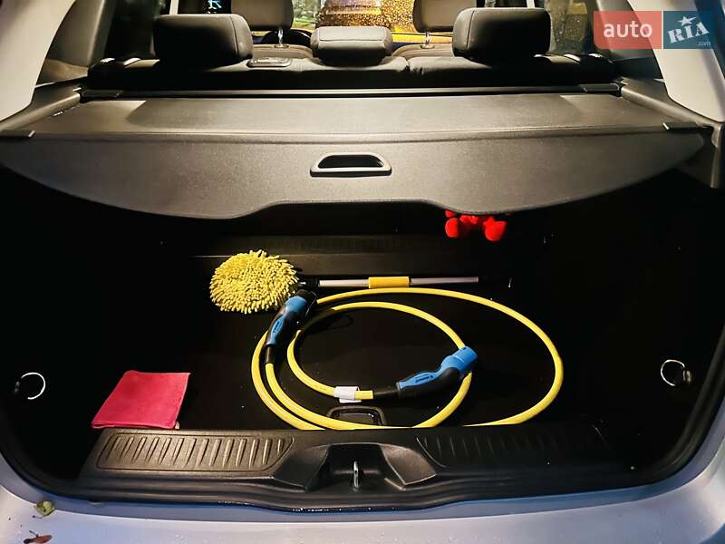 Хетчбек Mercedes-Benz B-Class 2016 в Львові фото 5 Хетчбек Mercedes-Benz B-Class 2016 в Львові