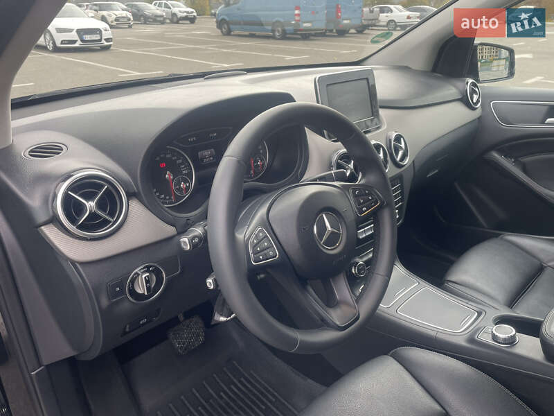 Хэтчбек Mercedes-Benz B-Class 2018 в Киеве фото 17 Хэтчбек Mercedes-Benz B-Class 2018 в Киеве
