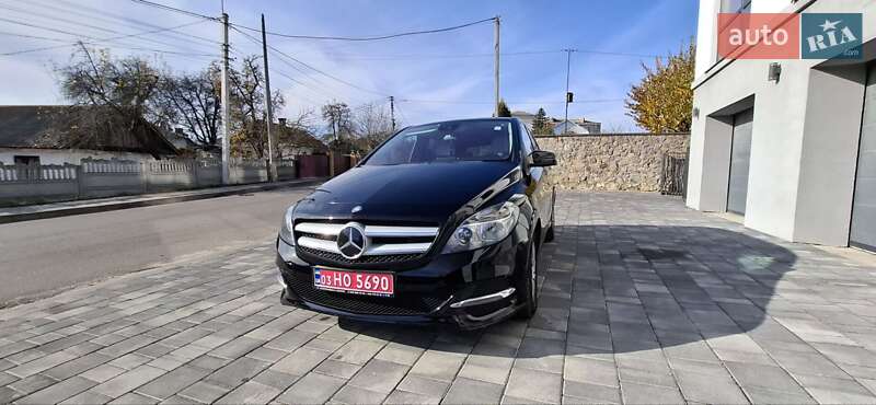 Хэтчбек Mercedes-Benz B-Class 2015 в Остроге
