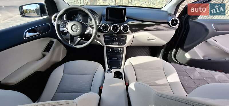 Хэтчбек Mercedes-Benz B-Class 2015 в Остроге