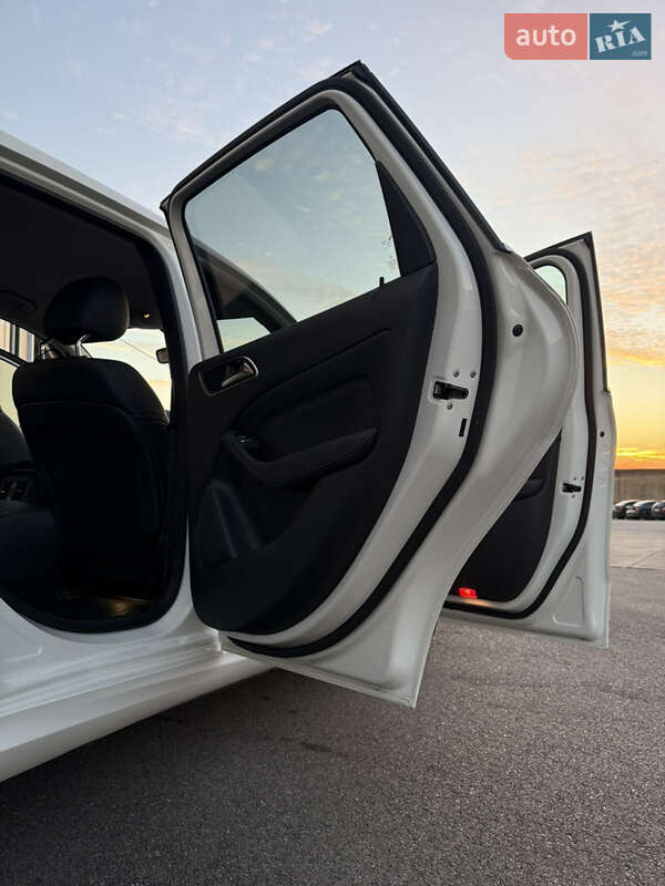 Хэтчбек Mercedes-Benz B-Class 2015 в Виннице фото 29 Хэтчбек Mercedes-Benz B-Class 2015 в Виннице