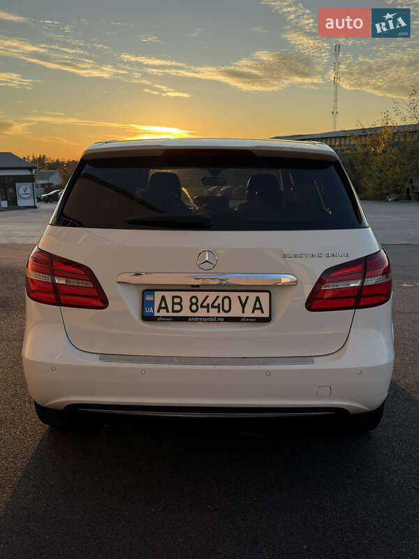 Хэтчбек Mercedes-Benz B-Class 2015 в Виннице фото 75 Хэтчбек Mercedes-Benz B-Class 2015 в Виннице