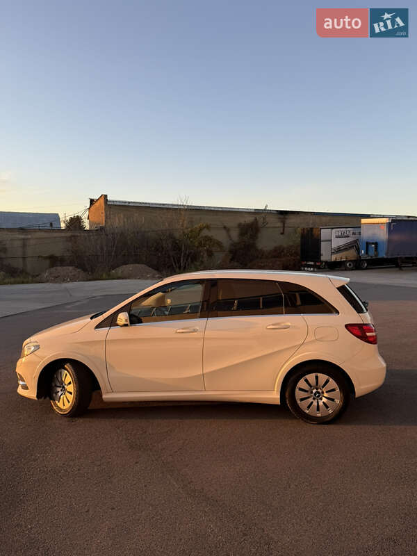 Хэтчбек Mercedes-Benz B-Class 2015 в Виннице фото 78 Хэтчбек Mercedes-Benz B-Class 2015 в Виннице