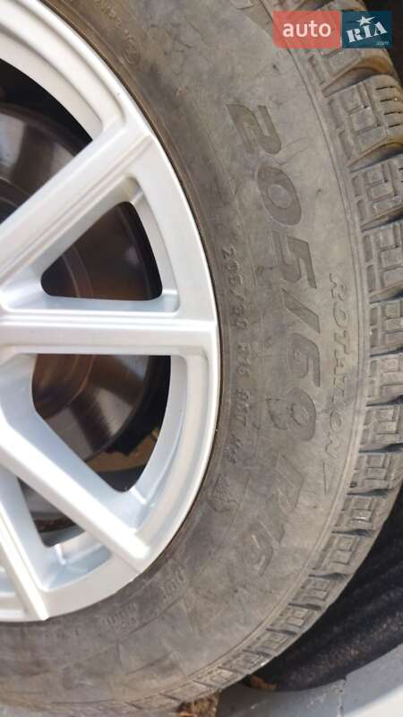 Хэтчбек Mercedes-Benz B-Class 2016 в Киеве