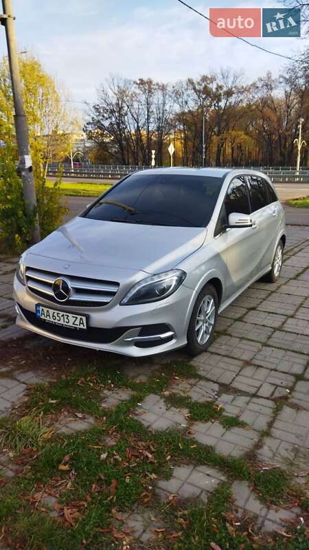 Хэтчбек Mercedes-Benz B-Class 2016 в Киеве