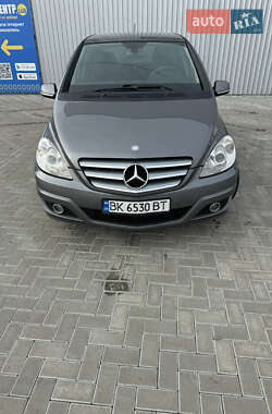 Хэтчбек Mercedes-Benz B-Class 2011 в Сарнах