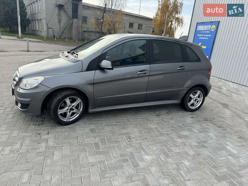 Хетчбек Mercedes-Benz B-Class 2011 в Сарнах фото 2 Хетчбек Mercedes-Benz B-Class 2011 в Сарнах
