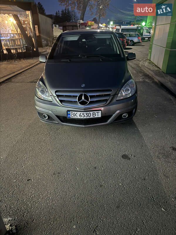 Хетчбек Mercedes-Benz B-Class 2011 в Сарнах фото 17 Хетчбек Mercedes-Benz B-Class 2011 в Сарнах