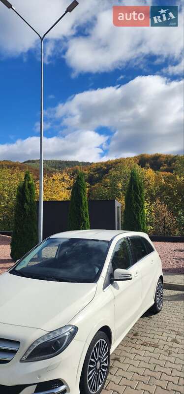 Хэтчбек Mercedes-Benz B-Class 2015 в Ивано-Франковске