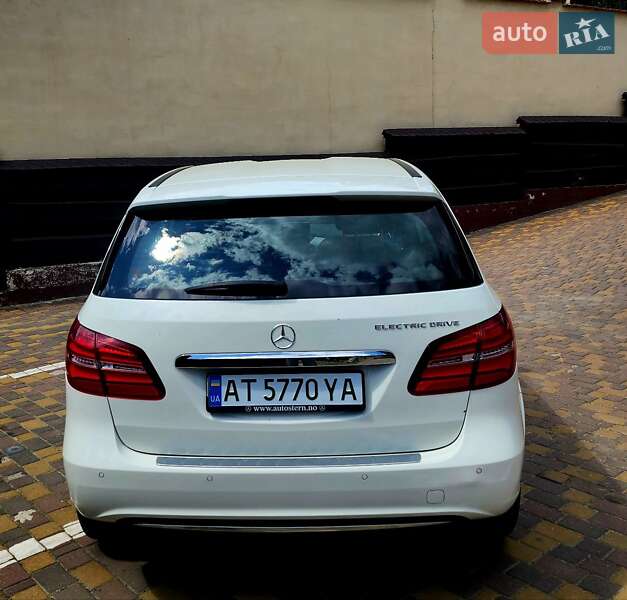 Хэтчбек Mercedes-Benz B-Class 2015 в Ивано-Франковске