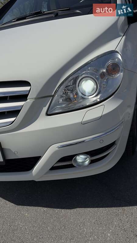 Хетчбек Mercedes-Benz B-Class 2009 в Дніпрі