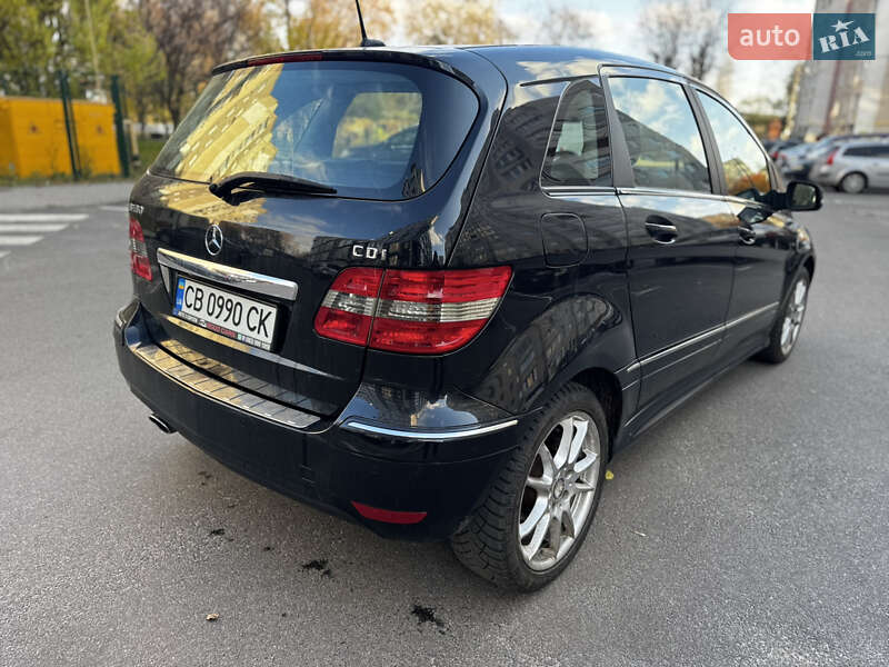 Хетчбек Mercedes-Benz B-Class 2011 в Чернігові