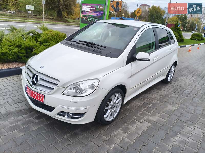 Хэтчбек Mercedes-Benz B-Class 2010 в Киеве фото Хэтчбек Mercedes-Benz B-Class 2010 в Киеве