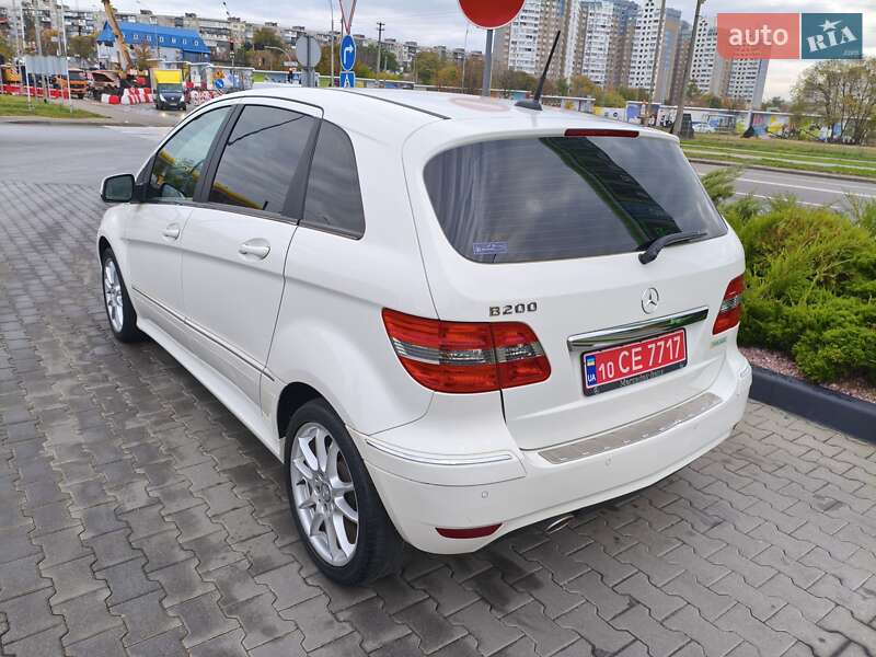 Хэтчбек Mercedes-Benz B-Class 2010 в Киеве фото 7 Хэтчбек Mercedes-Benz B-Class 2010 в Киеве