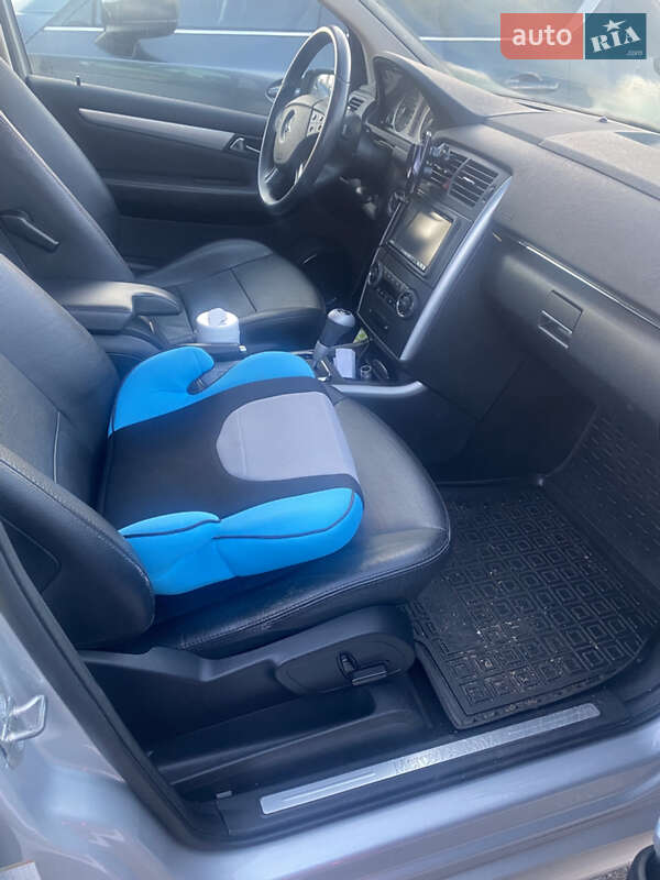 Хэтчбек Mercedes-Benz B-Class 2008 в Киеве фото 7 Хэтчбек Mercedes-Benz B-Class 2008 в Киеве