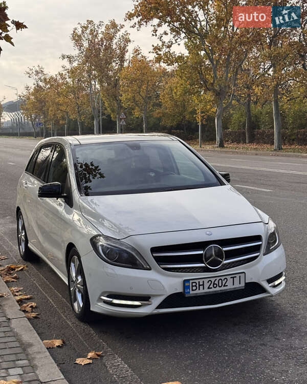 Хетчбек Mercedes-Benz B-Class 2014 в Одесі фото 4 Хетчбек Mercedes-Benz B-Class 2014 в Одесі