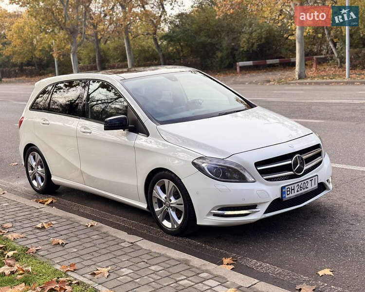 Хетчбек Mercedes-Benz B-Class 2014 в Одесі фото Хетчбек Mercedes-Benz B-Class 2014 в Одесі