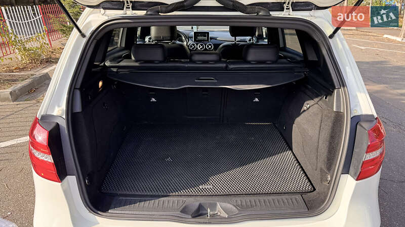 Хетчбек Mercedes-Benz B-Class 2014 в Одесі фото 30 Хетчбек Mercedes-Benz B-Class 2014 в Одесі