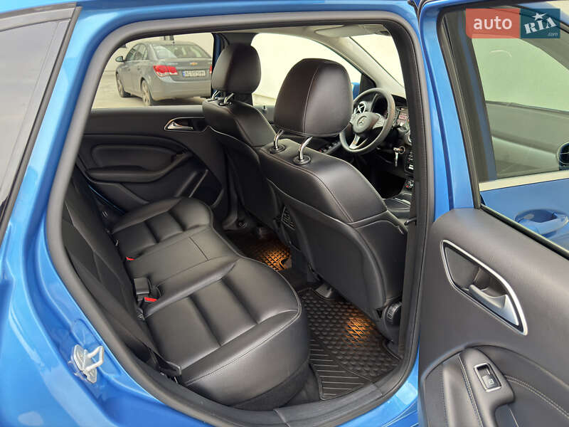 Хэтчбек Mercedes-Benz B-Class 2016 в Луцке фото 26 Хэтчбек Mercedes-Benz B-Class 2016 в Луцке