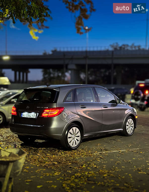 Хэтчбек Mercedes-Benz B-Class 2014 в Броварах