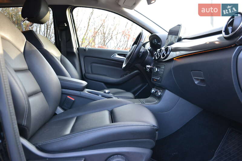 Хетчбек Mercedes-Benz B-Class 2017 в Луцьку фото 26 Хетчбек Mercedes-Benz B-Class 2017 в Луцьку