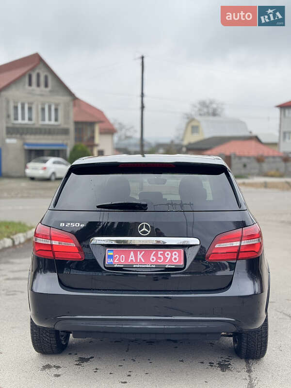 Хэтчбек Mercedes-Benz B-Class 2017 в Каменец-Подольском