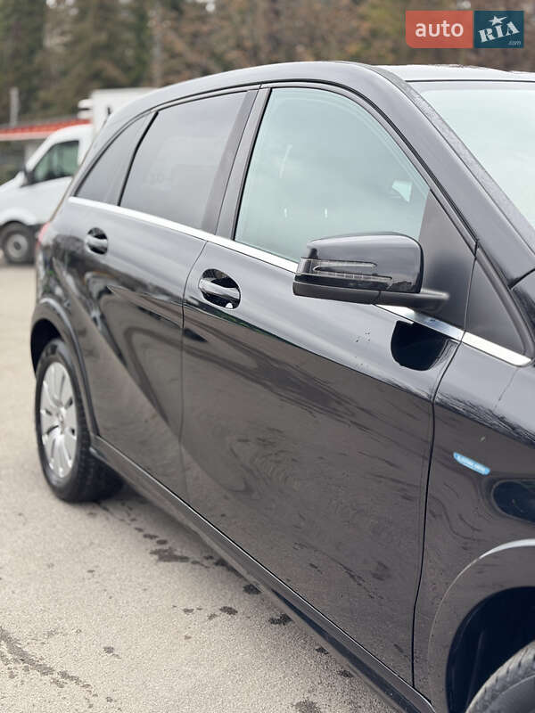Хэтчбек Mercedes-Benz B-Class 2017 в Каменец-Подольском