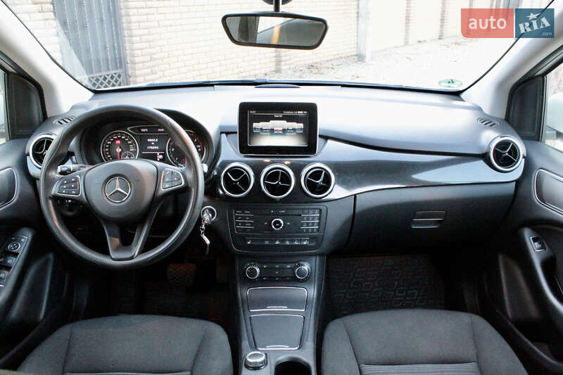 Хэтчбек Mercedes-Benz B-Class 2016 в Виноградове