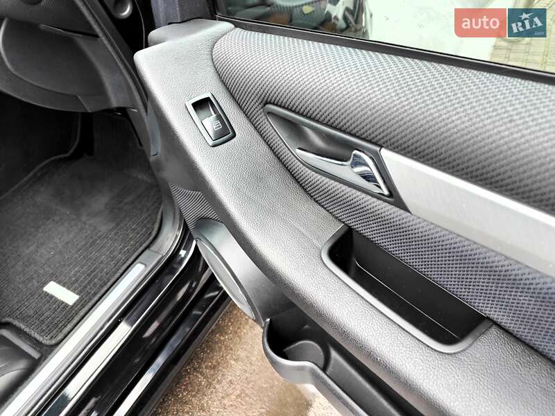 Хэтчбек Mercedes-Benz B-Class 2010 в Киеве фото 50 Хэтчбек Mercedes-Benz B-Class 2010 в Киеве