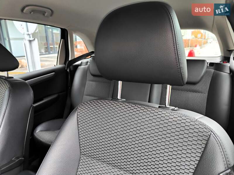 Хэтчбек Mercedes-Benz B-Class 2010 в Киеве фото 39 Хэтчбек Mercedes-Benz B-Class 2010 в Киеве