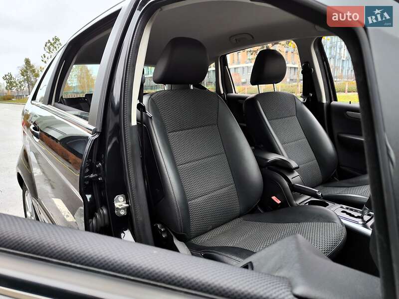 Хэтчбек Mercedes-Benz B-Class 2010 в Киеве фото 31 Хэтчбек Mercedes-Benz B-Class 2010 в Киеве