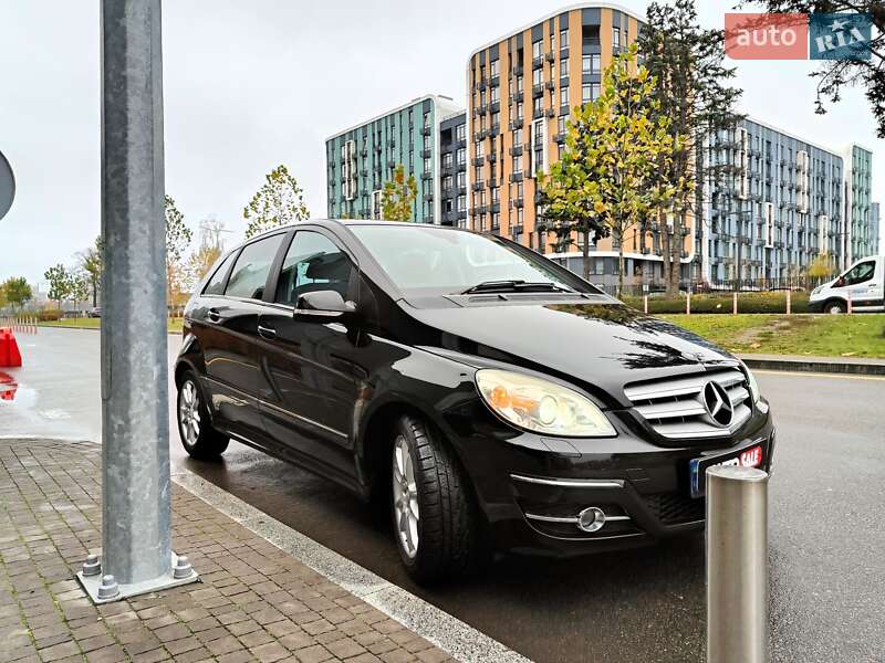 Хэтчбек Mercedes-Benz B-Class 2010 в Киеве фото 28 Хэтчбек Mercedes-Benz B-Class 2010 в Киеве