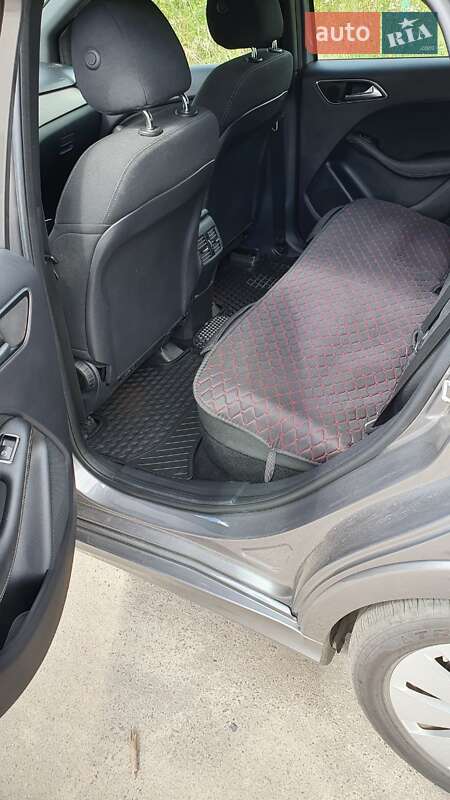 Хетчбек Mercedes-Benz B-Class 2015 в Сарнах