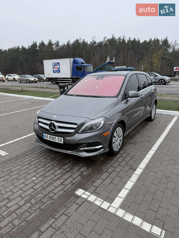 Хэтчбек Mercedes-Benz B-Class 2015 в Киеве