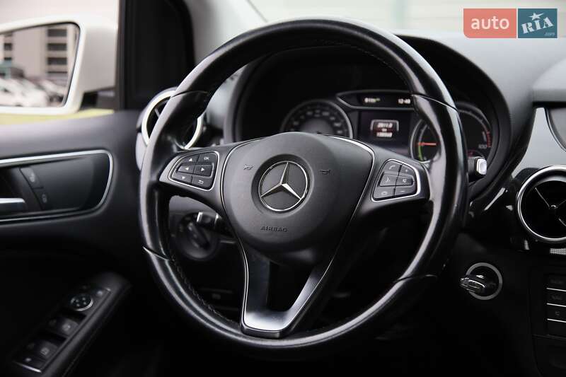 Хэтчбек Mercedes-Benz B-Class 2015 в Харькове
