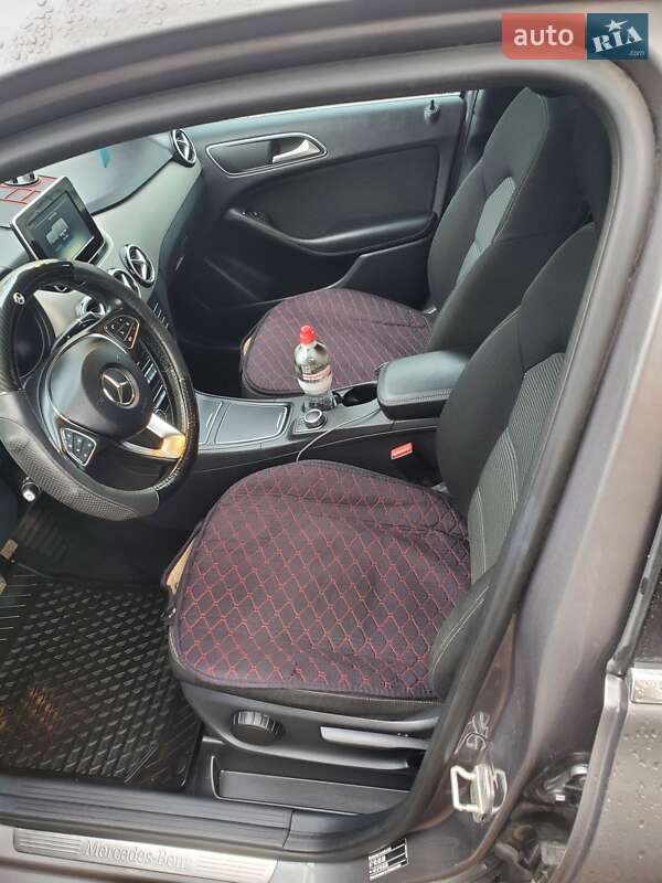 Хетчбек Mercedes-Benz B-Class 2015 в Сарнах