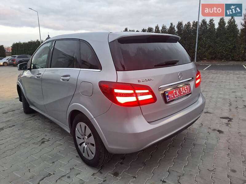 Хетчбек Mercedes-Benz B-Class 2015 в Городку фото 2 Хетчбек Mercedes-Benz B-Class 2015 в Городку