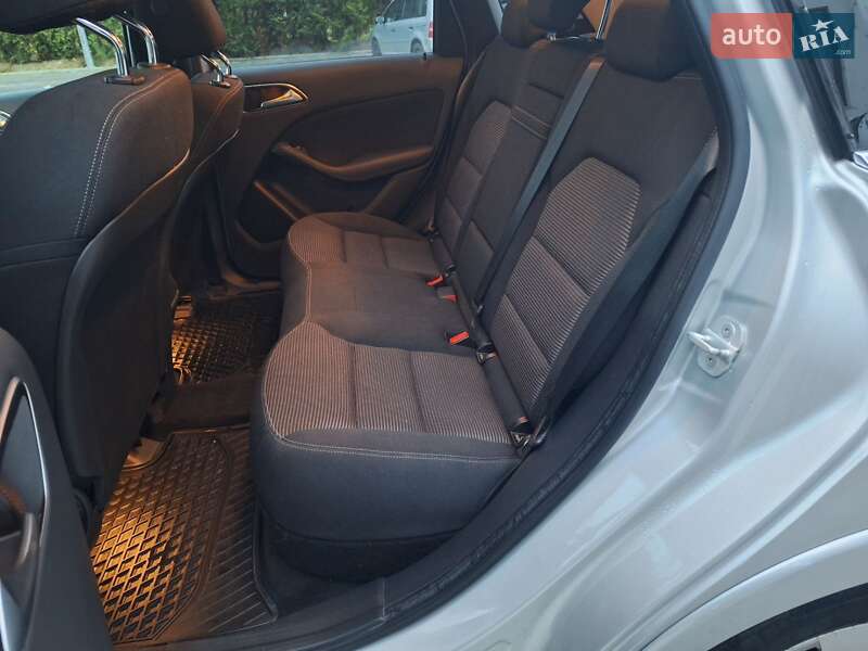 Хетчбек Mercedes-Benz B-Class 2015 в Городку фото 12 Хетчбек Mercedes-Benz B-Class 2015 в Городку