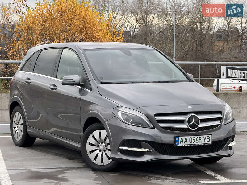 Mercedes-Benz B-Class 2016 Mercedes-Benz B-Class 2016