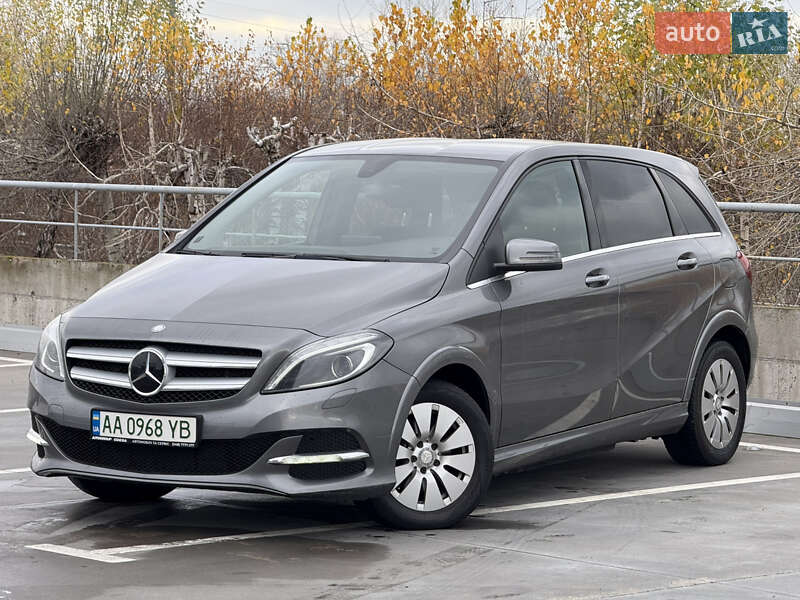 Хетчбек Mercedes-Benz B-Class 2016 в Києві фото 4 Хетчбек Mercedes-Benz B-Class 2016 в Києві