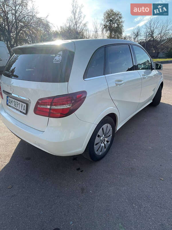 Хетчбек Mercedes-Benz B-Class 2016 в Житомирі фото 3 Хетчбек Mercedes-Benz B-Class 2016 в Житомирі