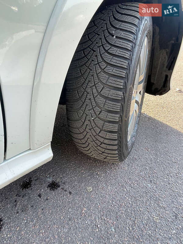 Хетчбек Mercedes-Benz B-Class 2016 в Житомирі фото 10 Хетчбек Mercedes-Benz B-Class 2016 в Житомирі