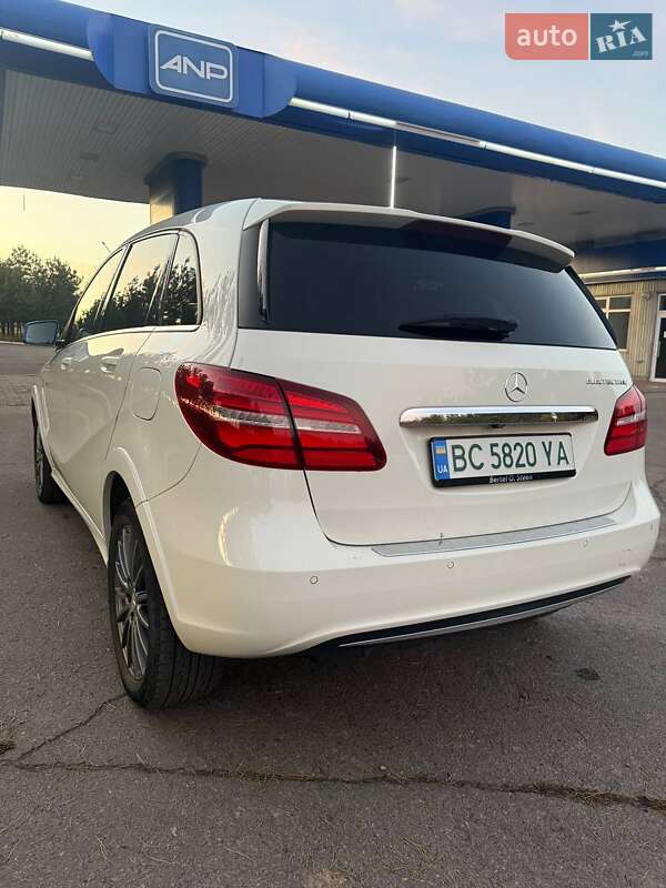 Хэтчбек Mercedes-Benz B-Class 2015 в Золочеве фото 7 Хэтчбек Mercedes-Benz B-Class 2015 в Золочеве